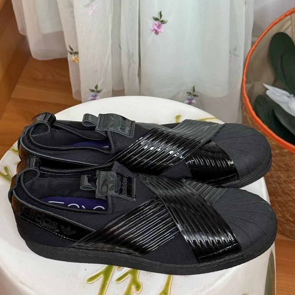 adidas sleek black